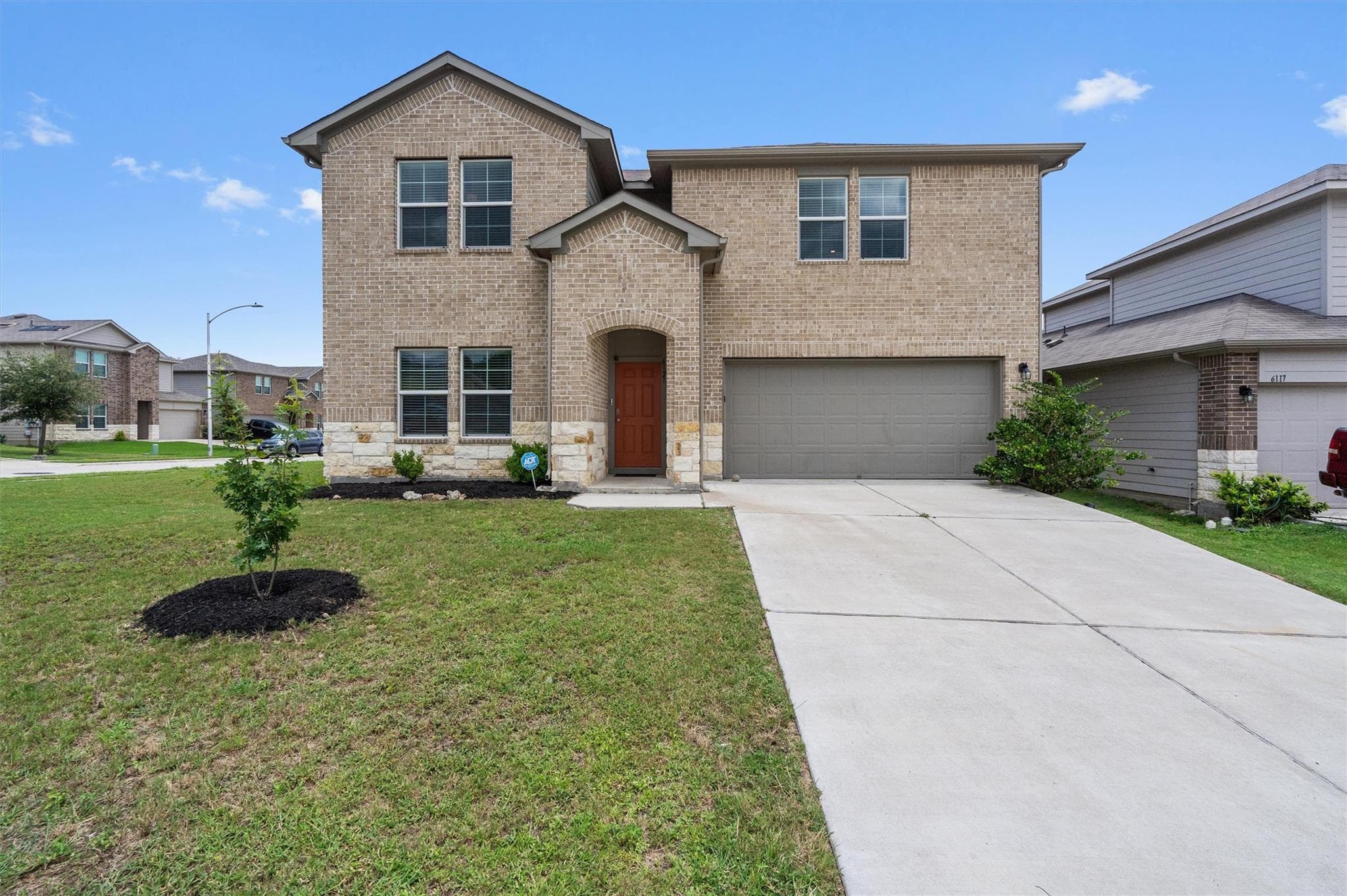 6121  Ronee Leah Dr