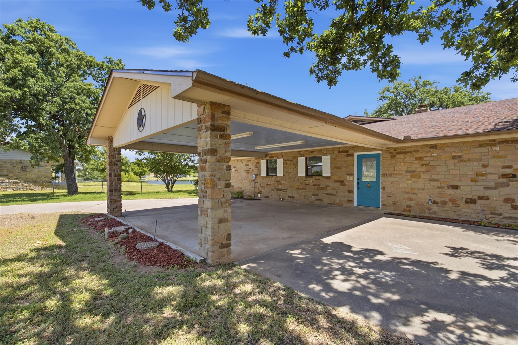 508 Pebble Dr