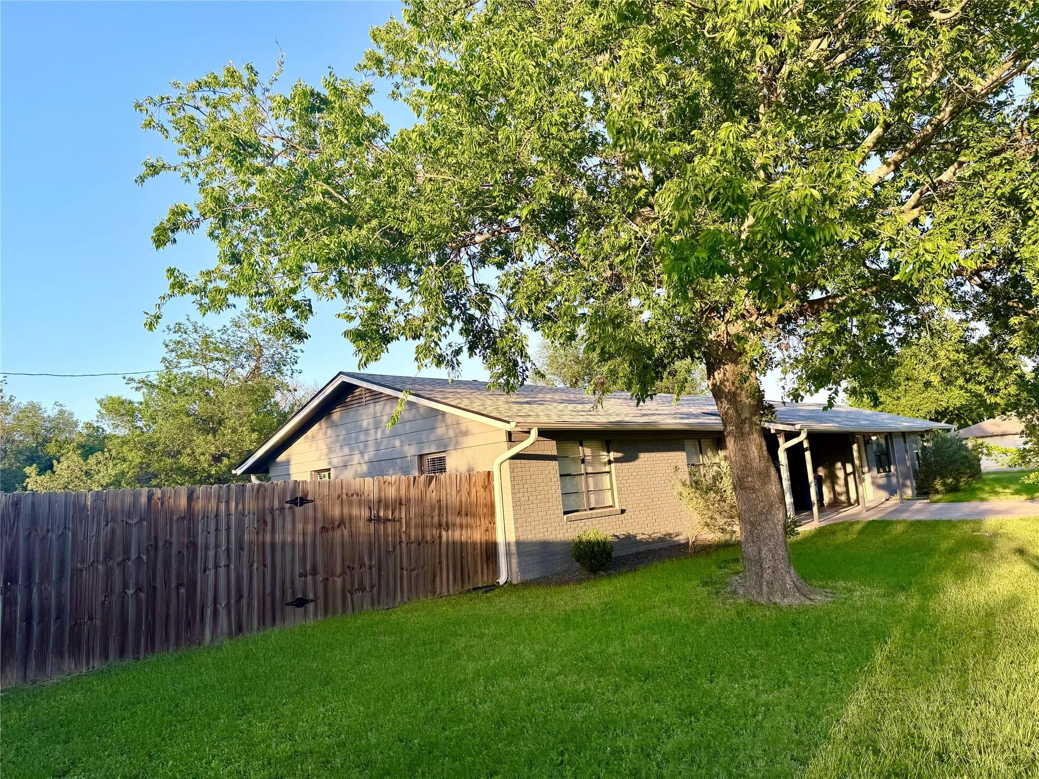 10700  Plains Trl