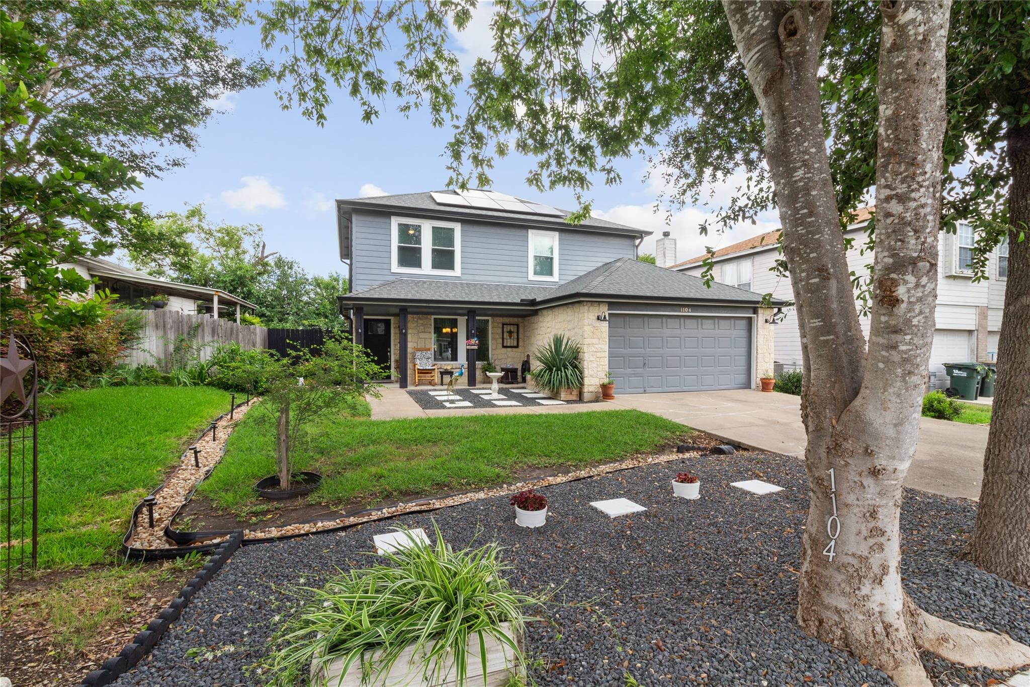 1104  Hilltop Dr