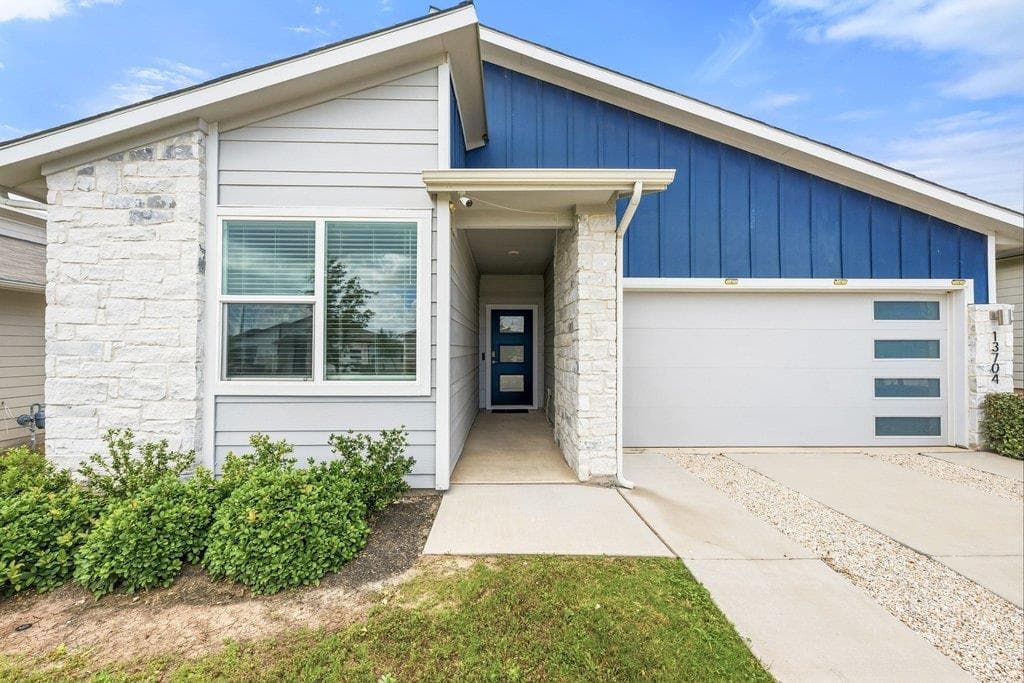 13704  Bavarian Forest Dr