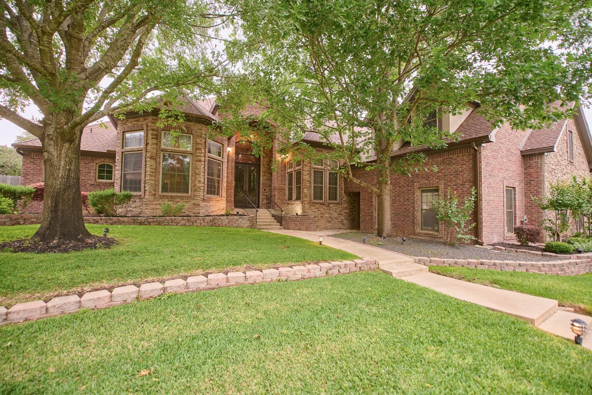 2205  Sunrise Dr