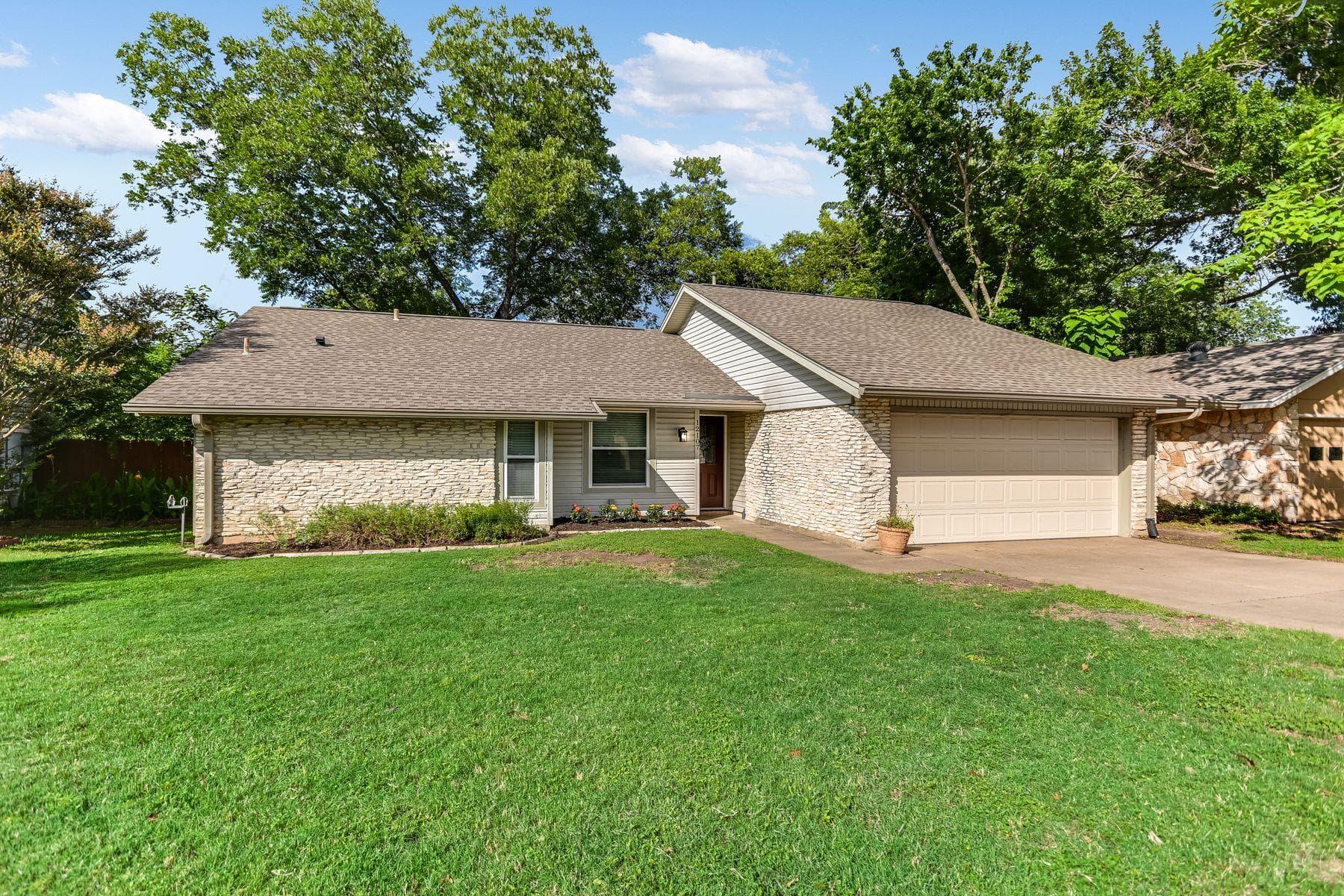 12107  Scissortail Dr