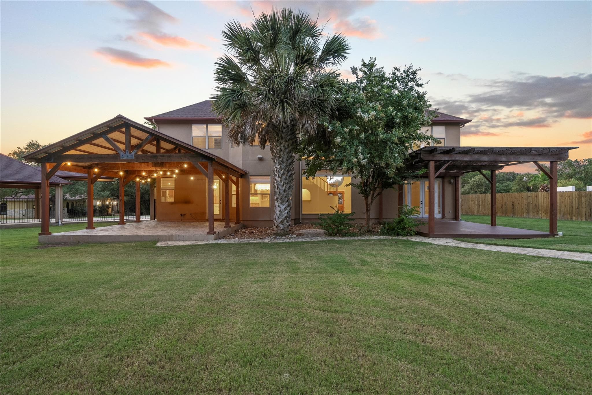 17 Horseshoe Ct