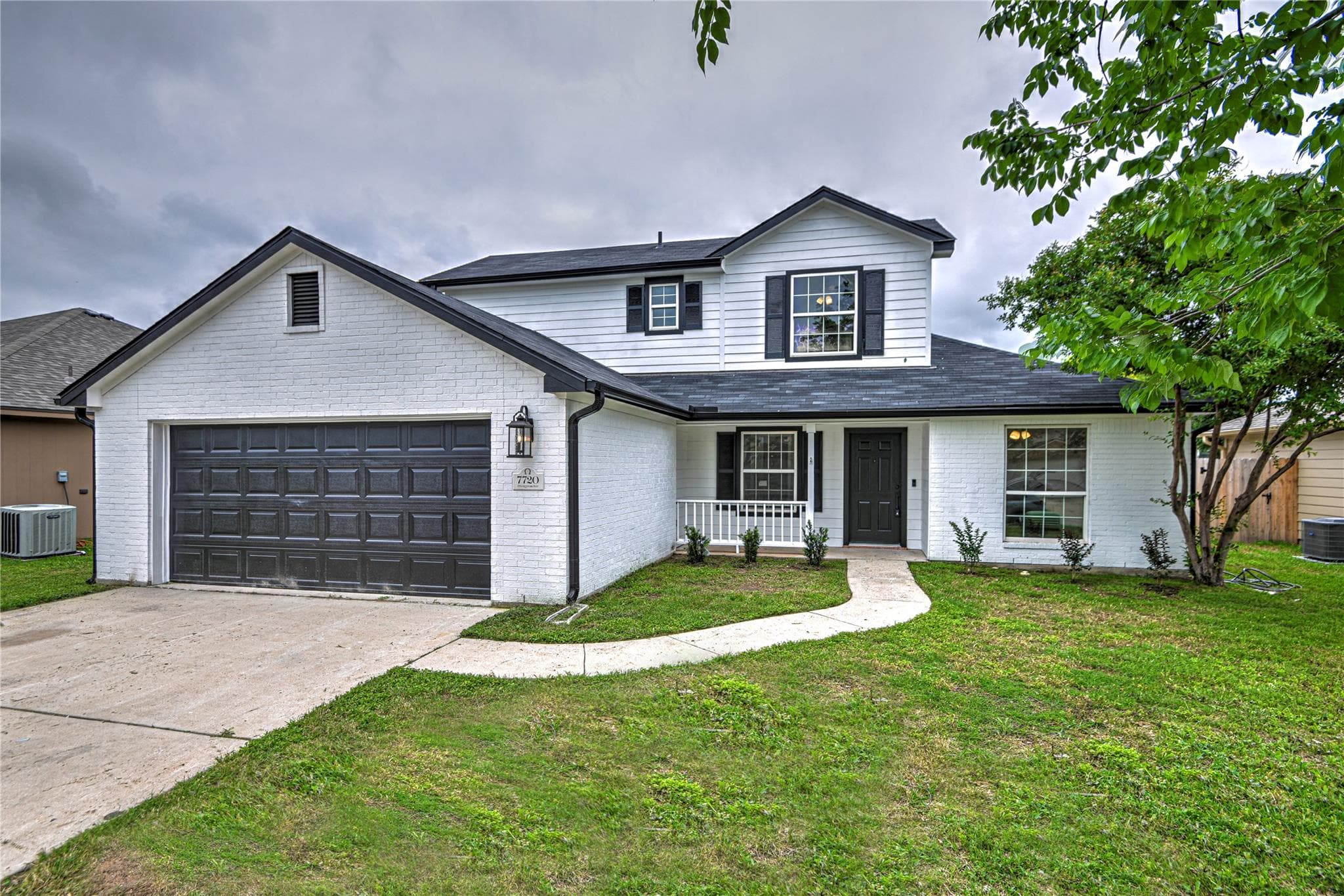 7720 Honeysuckle Dr