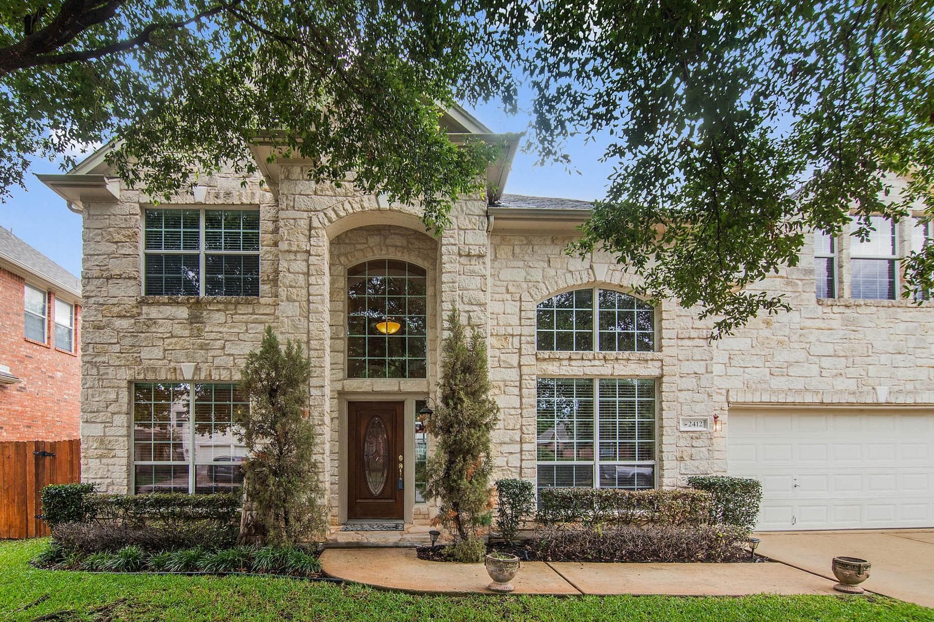 2412  Arbor Dr
