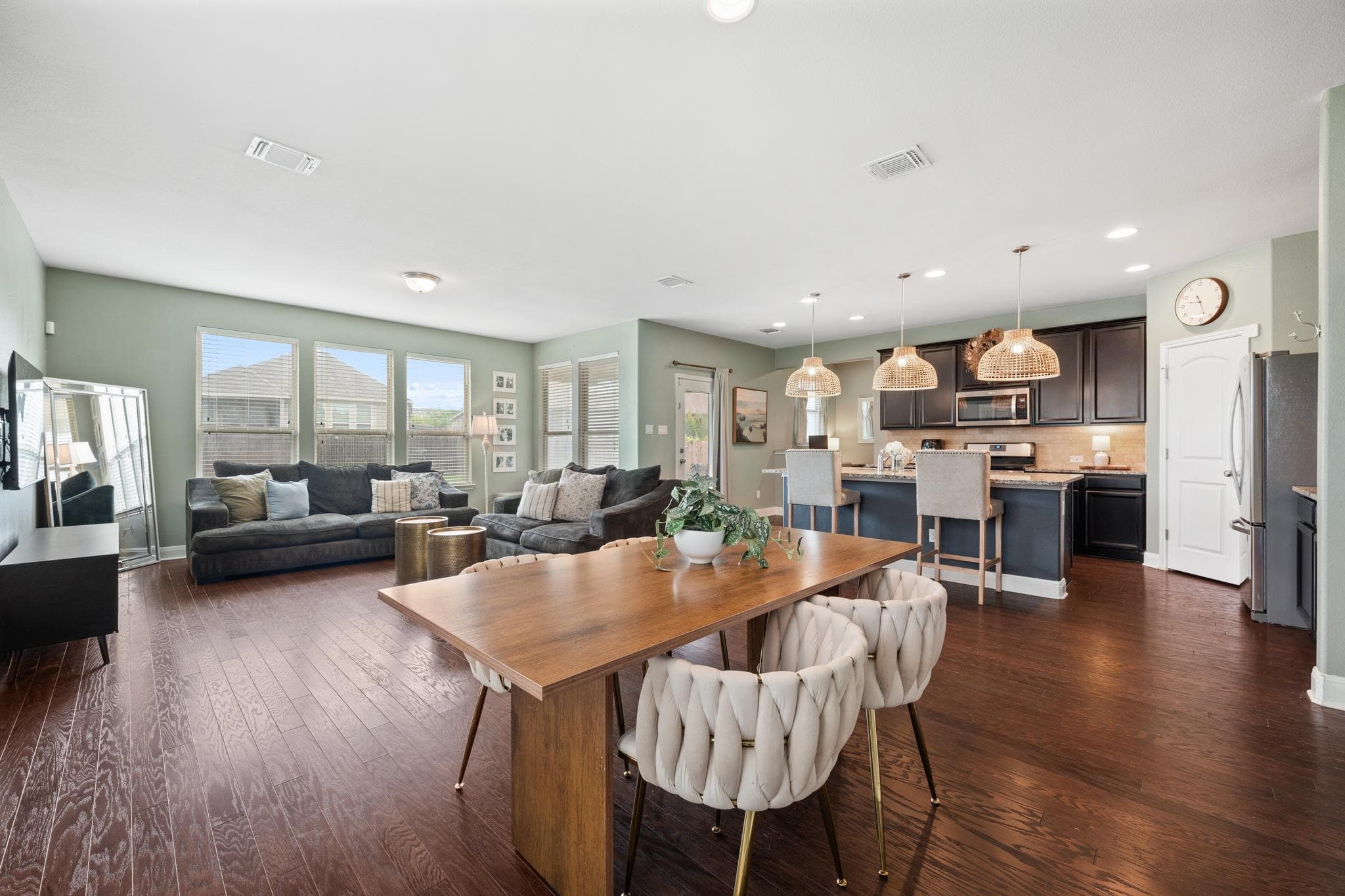 214  Cyril Dr