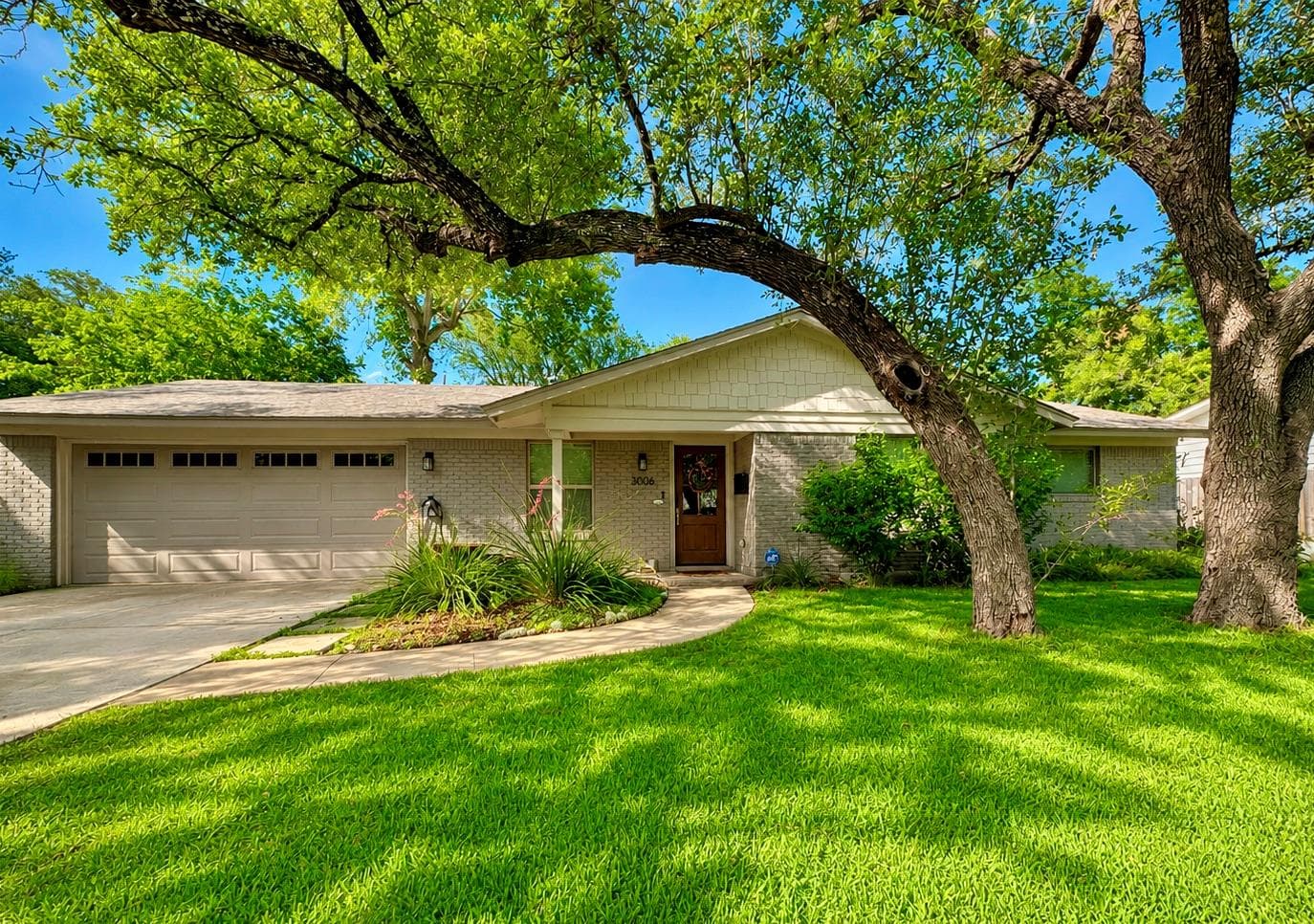 3006  Stardust Dr