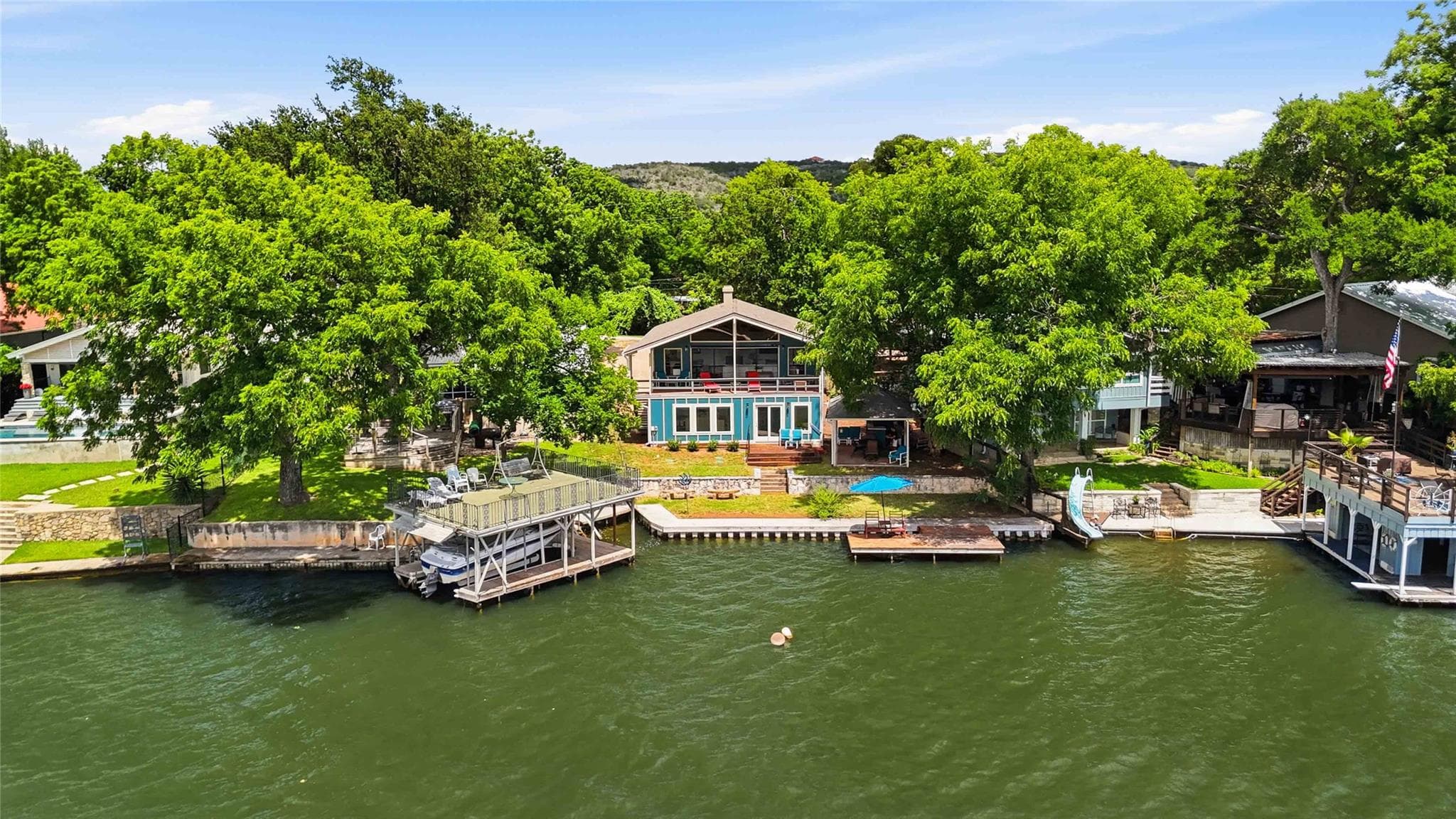 1308 Lakeside Dr