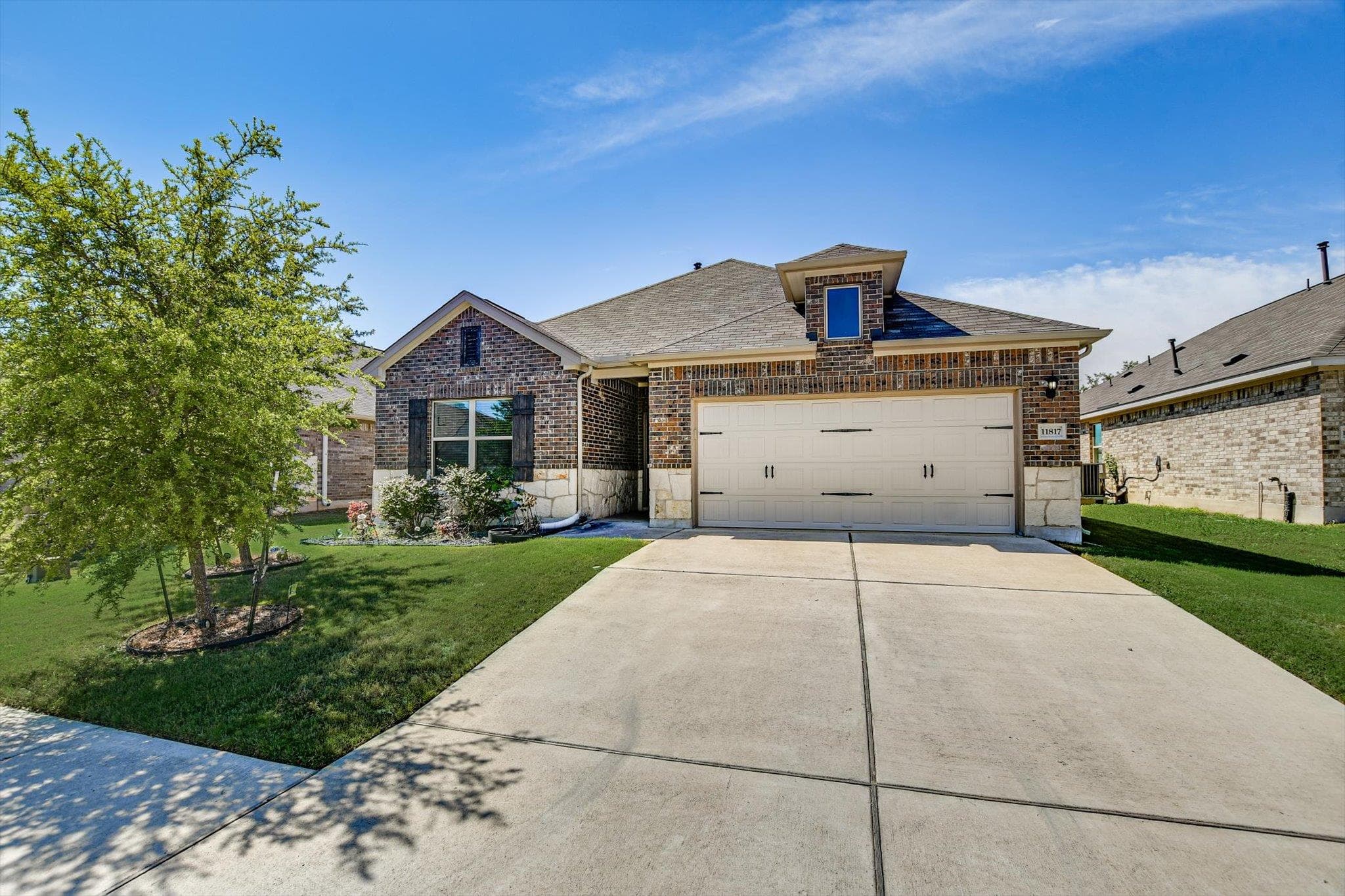 11817  Comedero Way