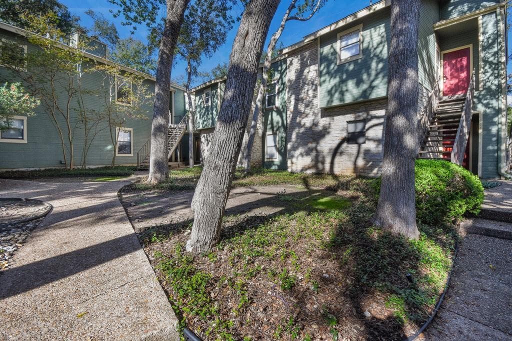 11970  Jollyville Rd  #103