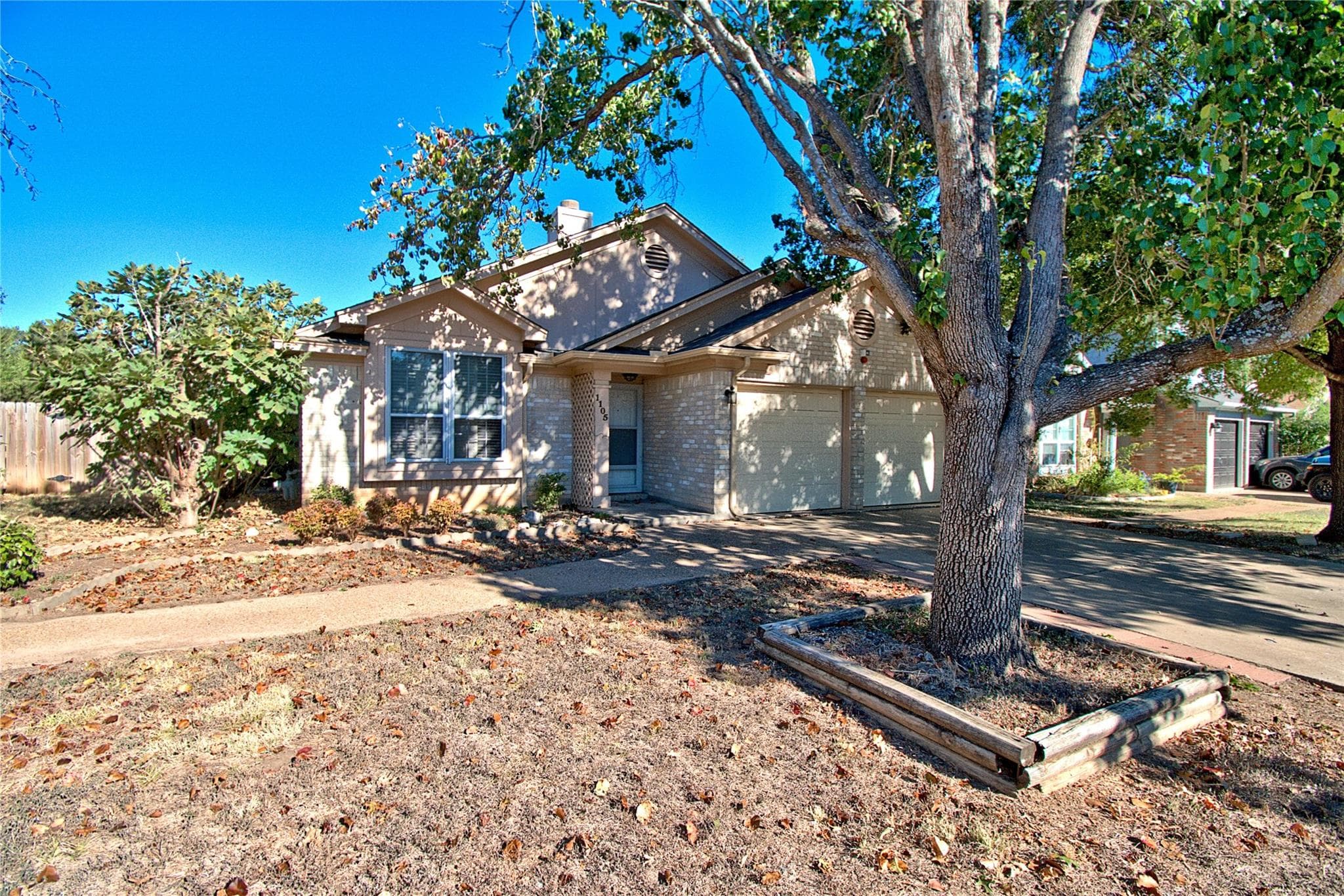 1105  Forest Oaks Path