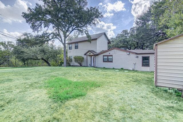 18201 Lura Ln