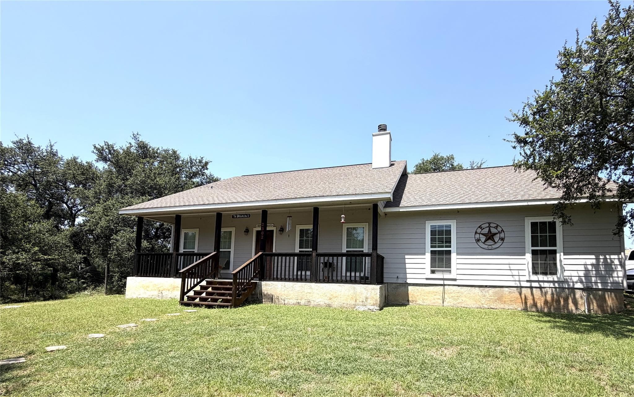 2302  Belaire Dr