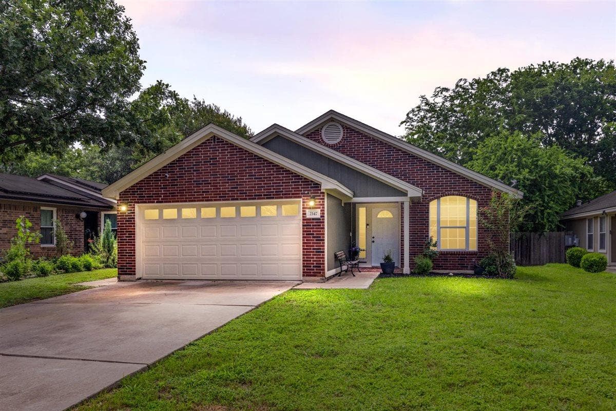 2147  Jasmine Path