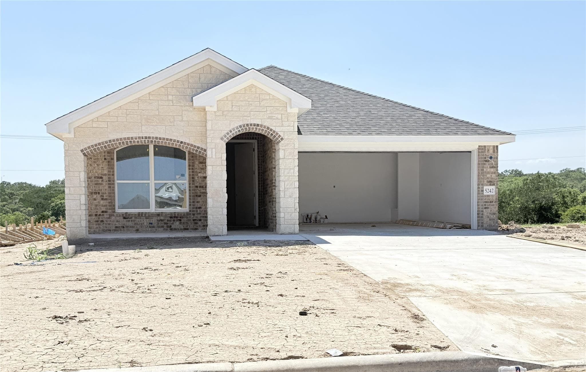 5242 Lassen Ln