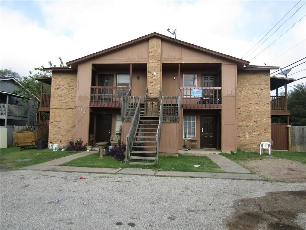 4910 Pepper Ln #D