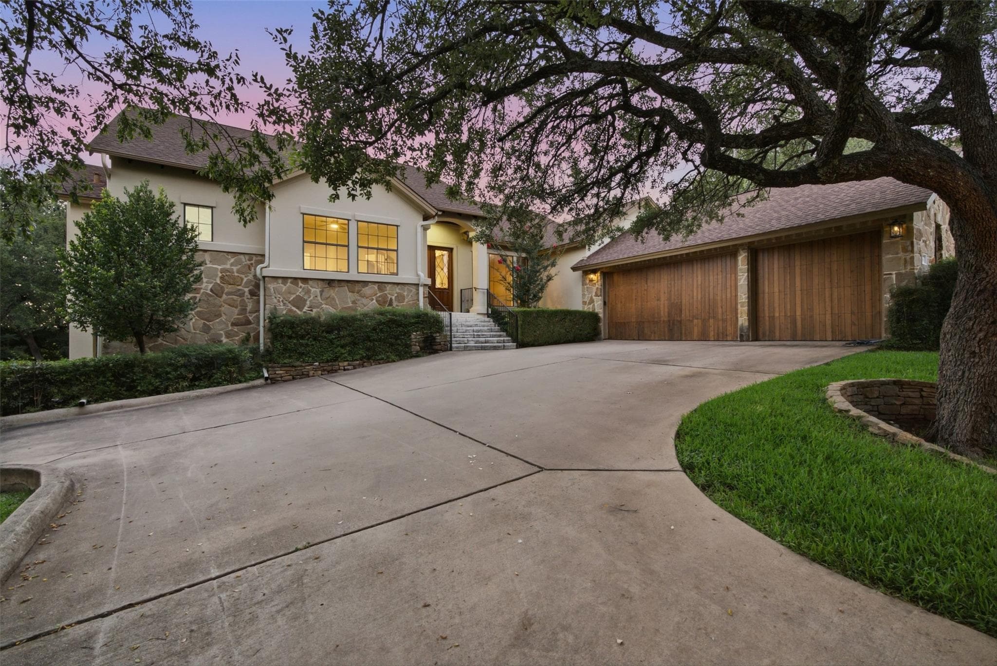 108  Crest View Dr