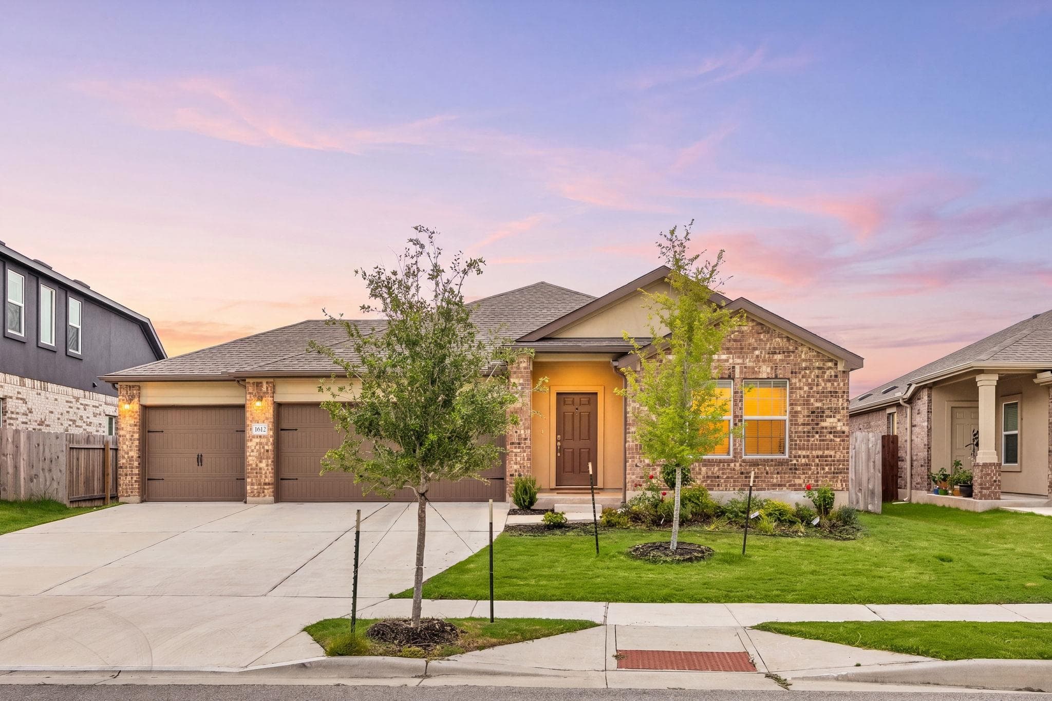 1612  Devine Lake Bnd