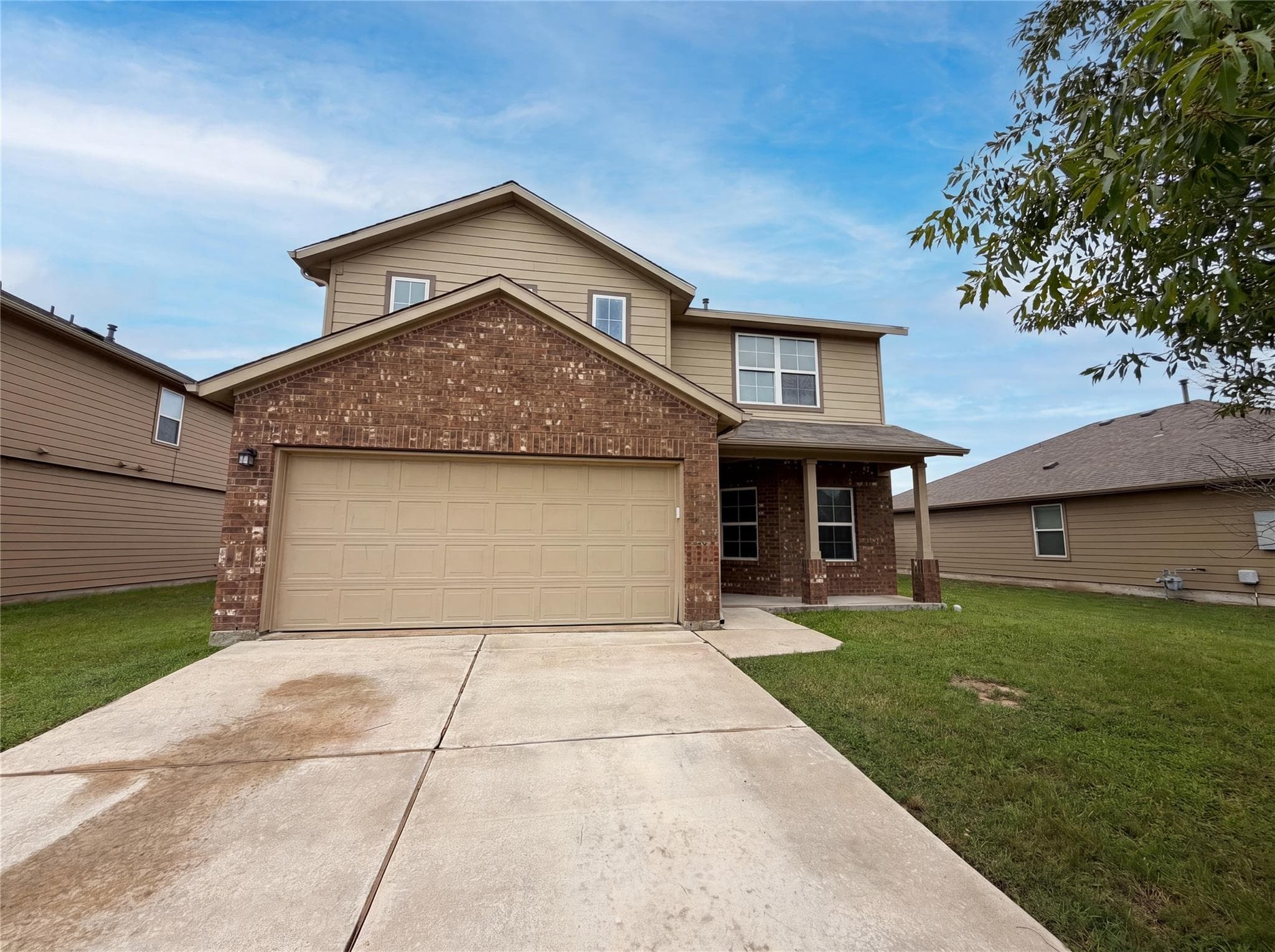 706  Luna Vista Dr