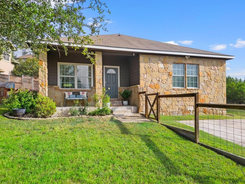 10604  Lake Beach Dr