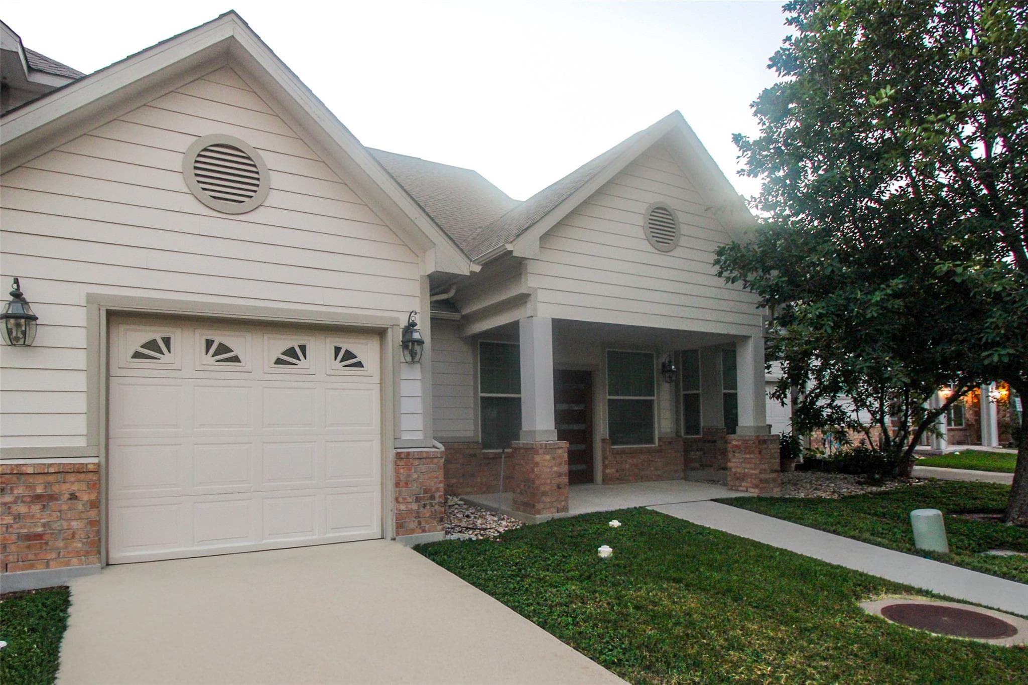 12208  Abbey Glen Ln