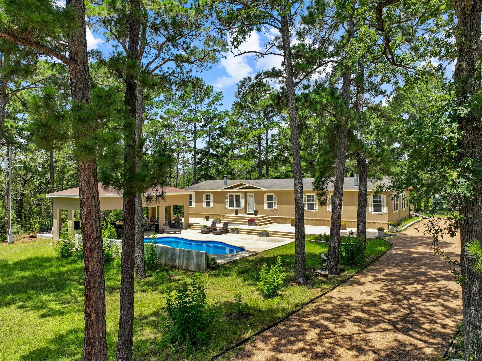 438  Kellar Rd