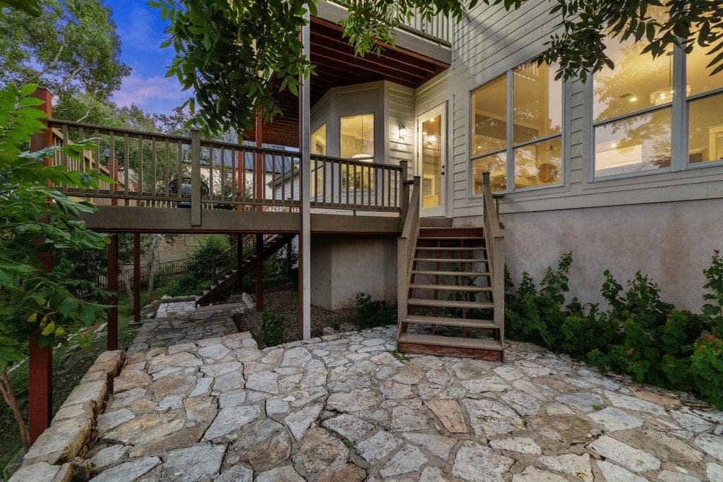 6213  Edwards Mountain Cv