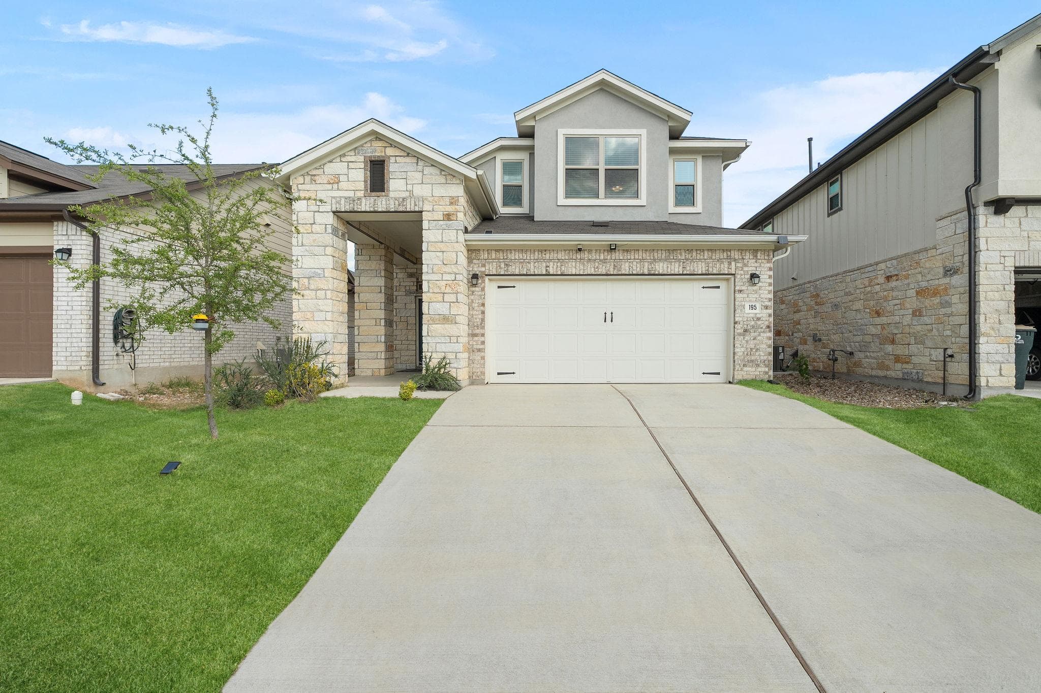 195  White Horses Dr