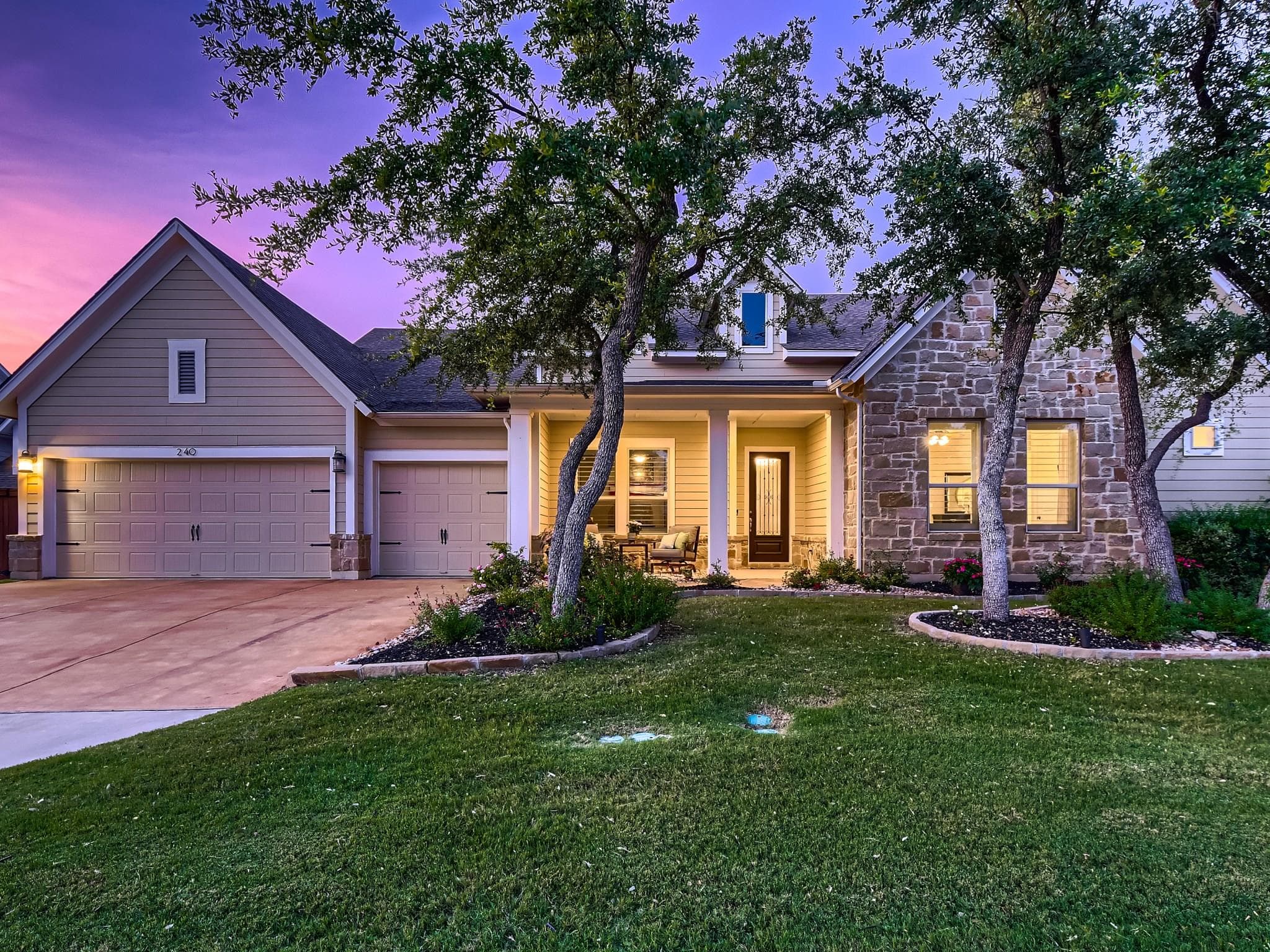 240  Townes Ct