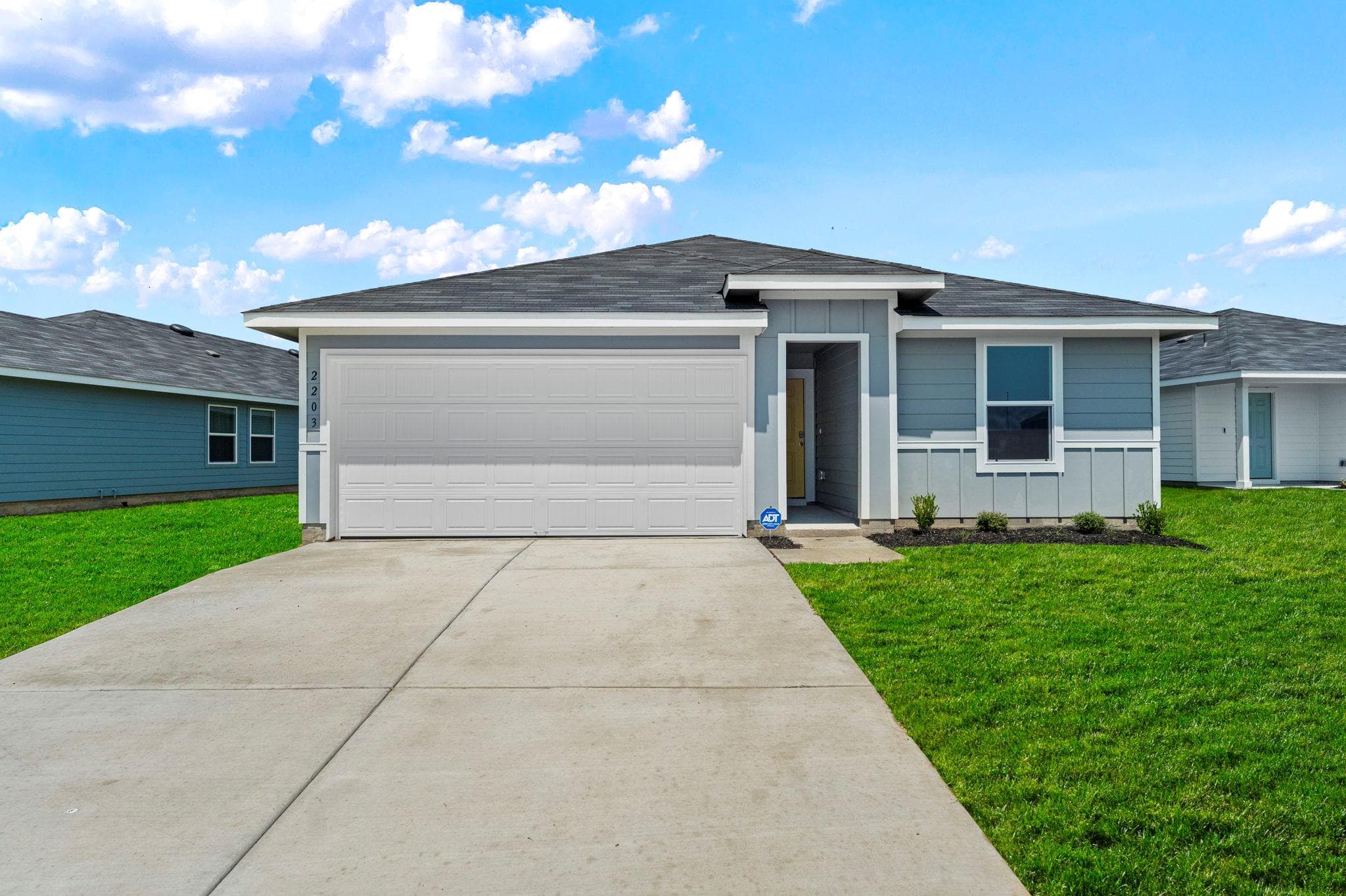 2203  Loganberry Ln