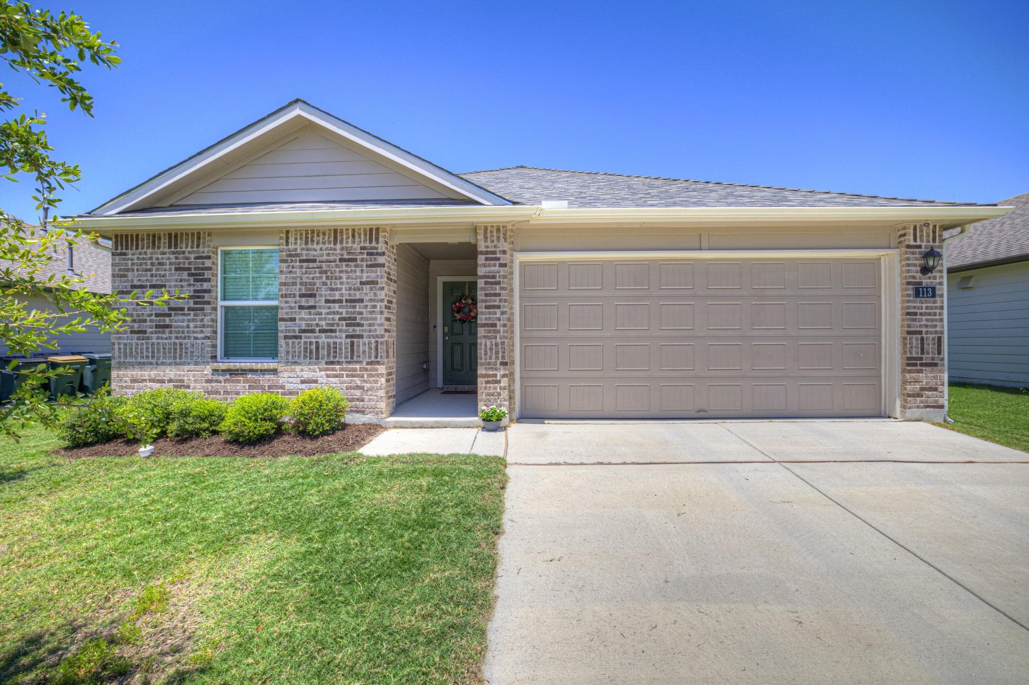 113  Moonrise Dr