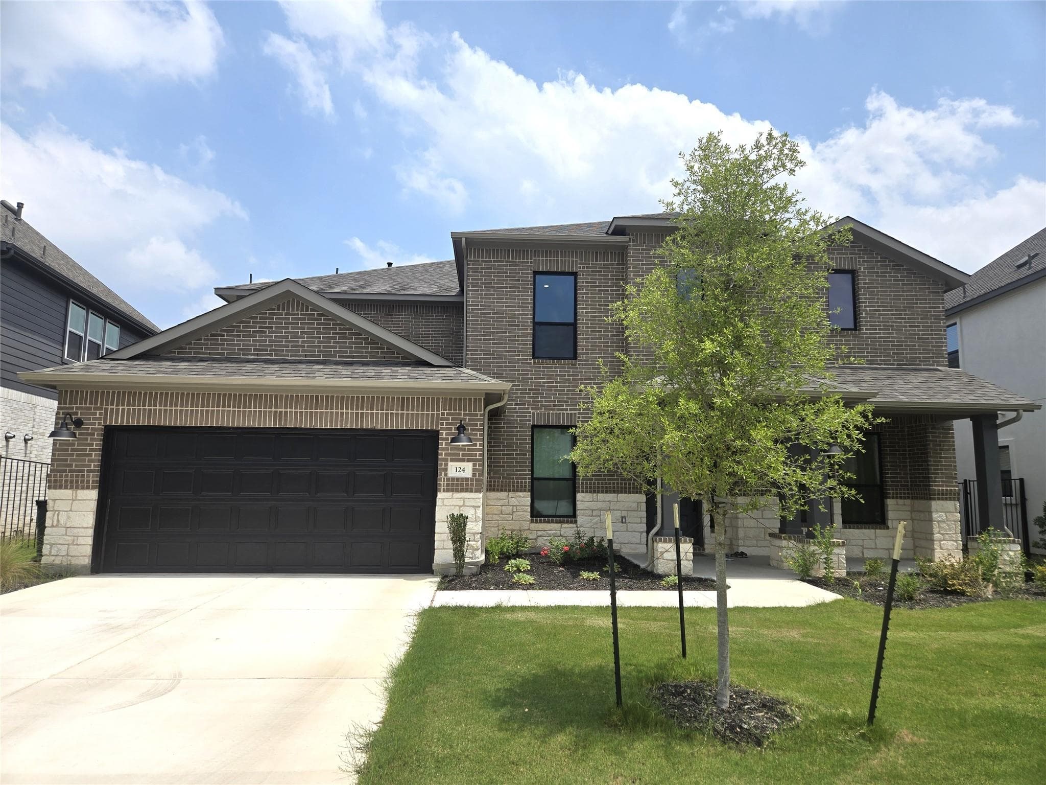 124  Ribera Dr