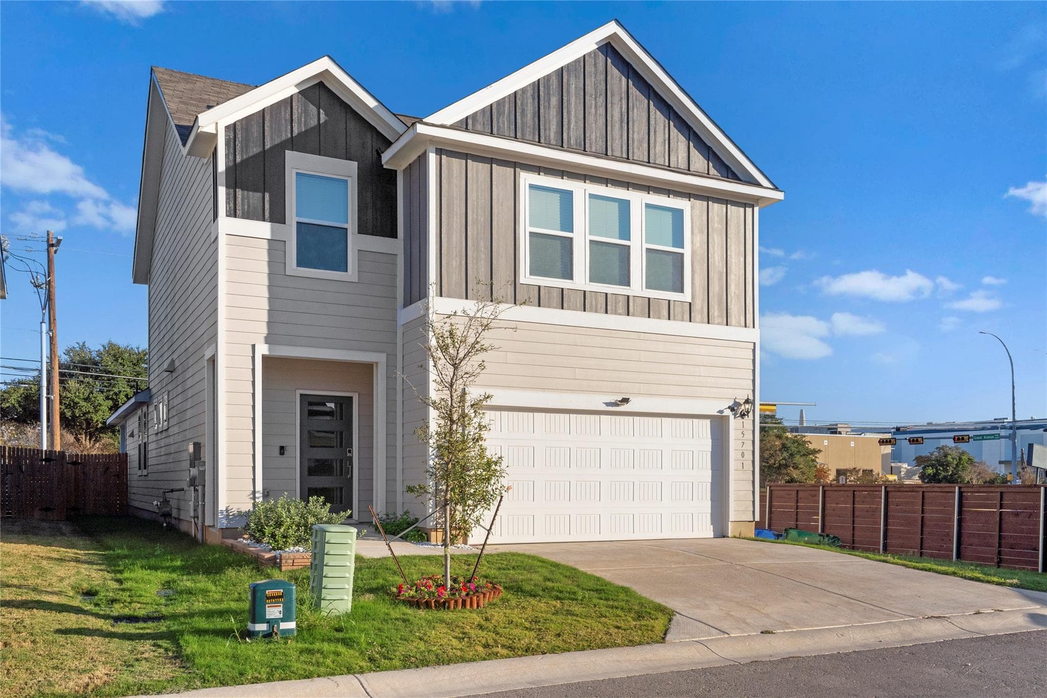 15701  Oglethorpe Dr  #100