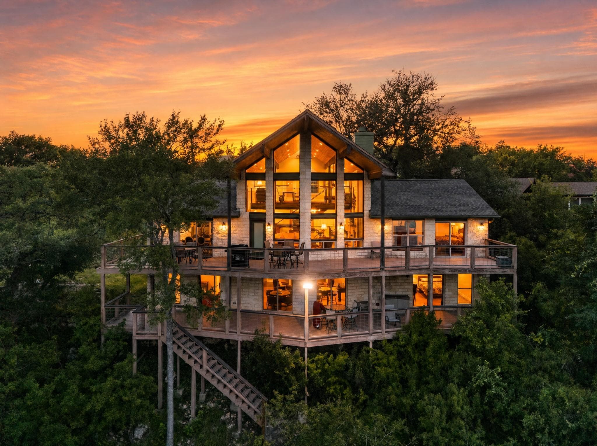 3609  Peninsular Dr