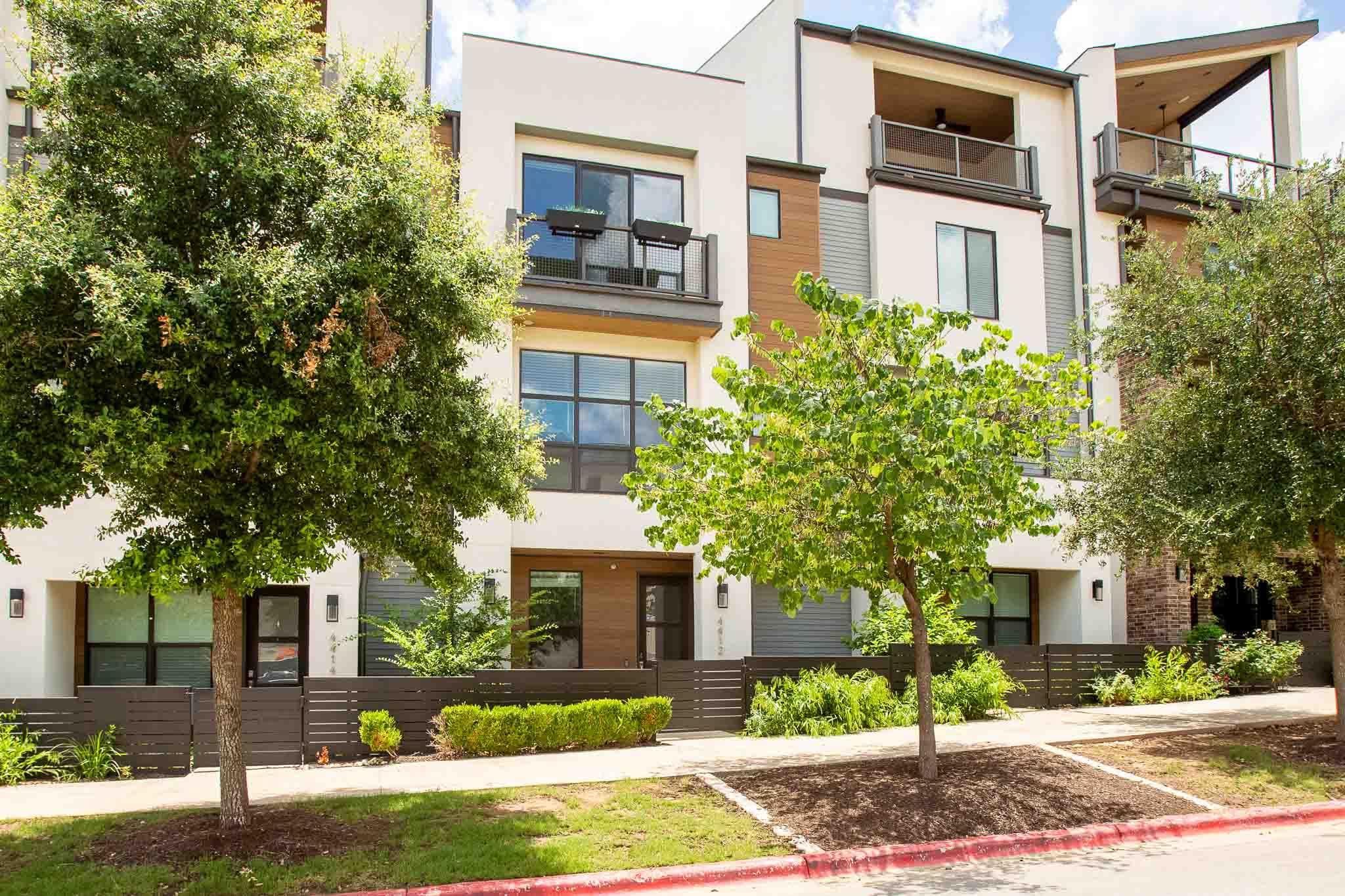 4412 Authentic Dr #206
