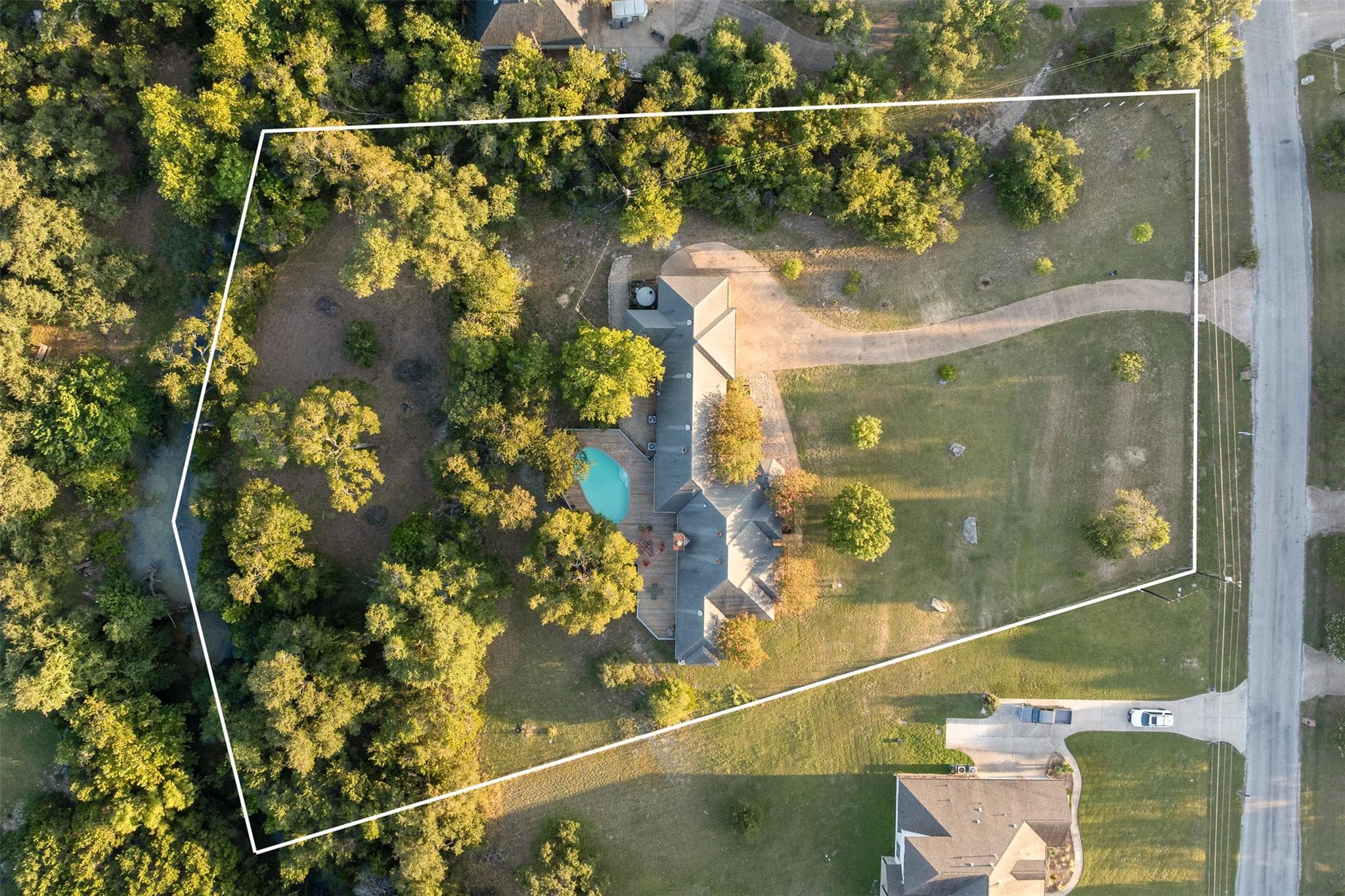 509 Roy Creek Ln