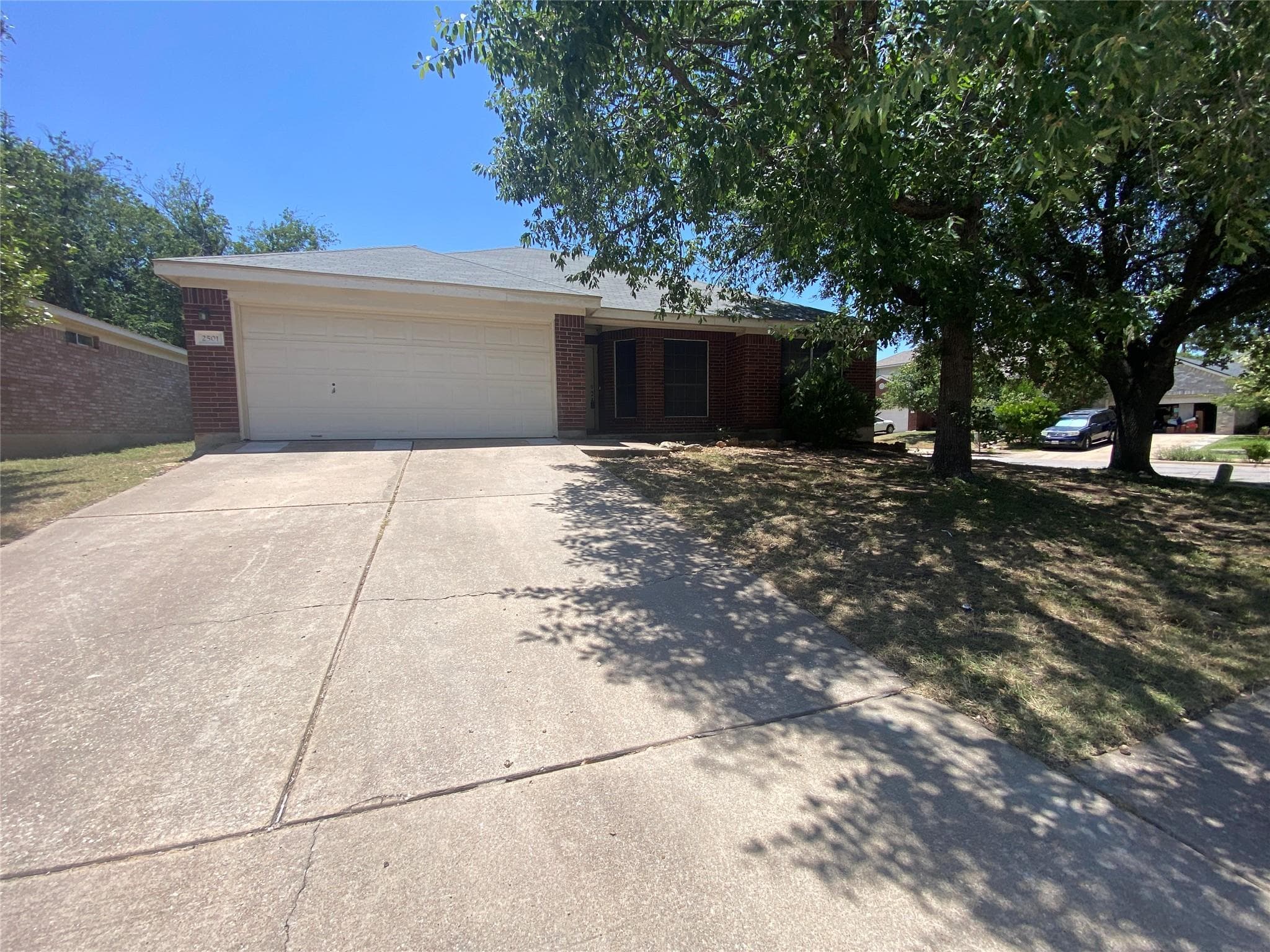 2501  Willow Way