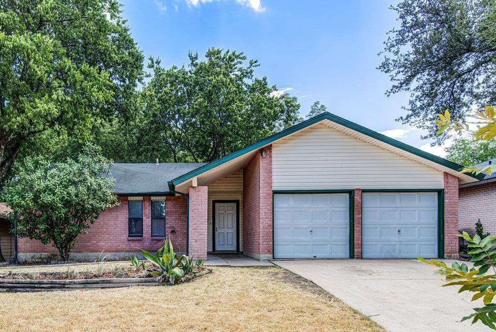 10105 Woodland Village Dr