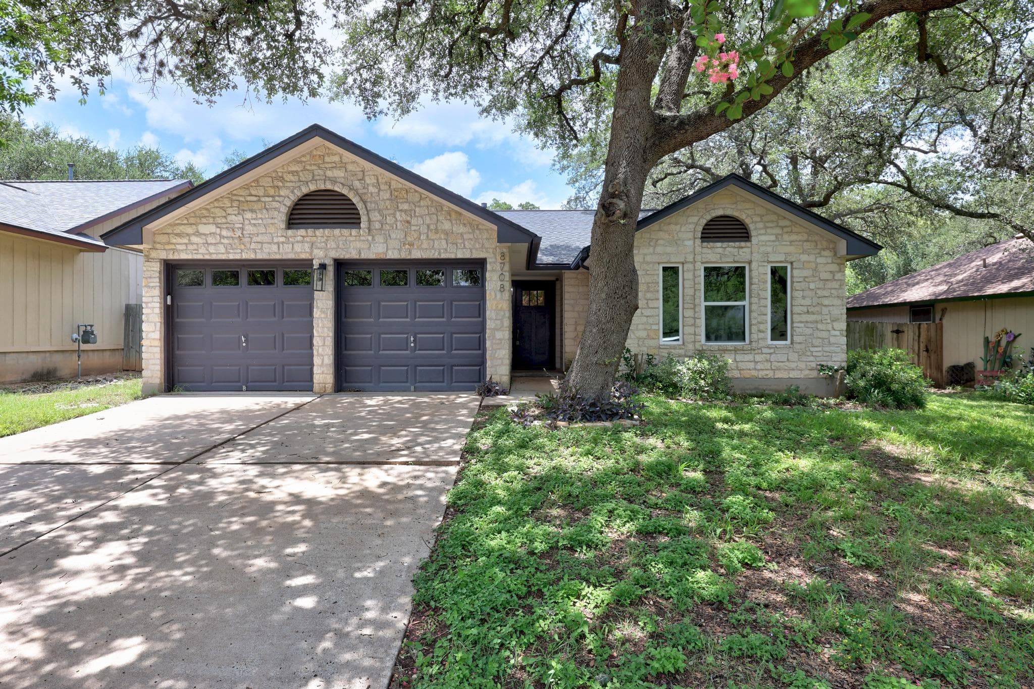 8708  Huebinger Pass
