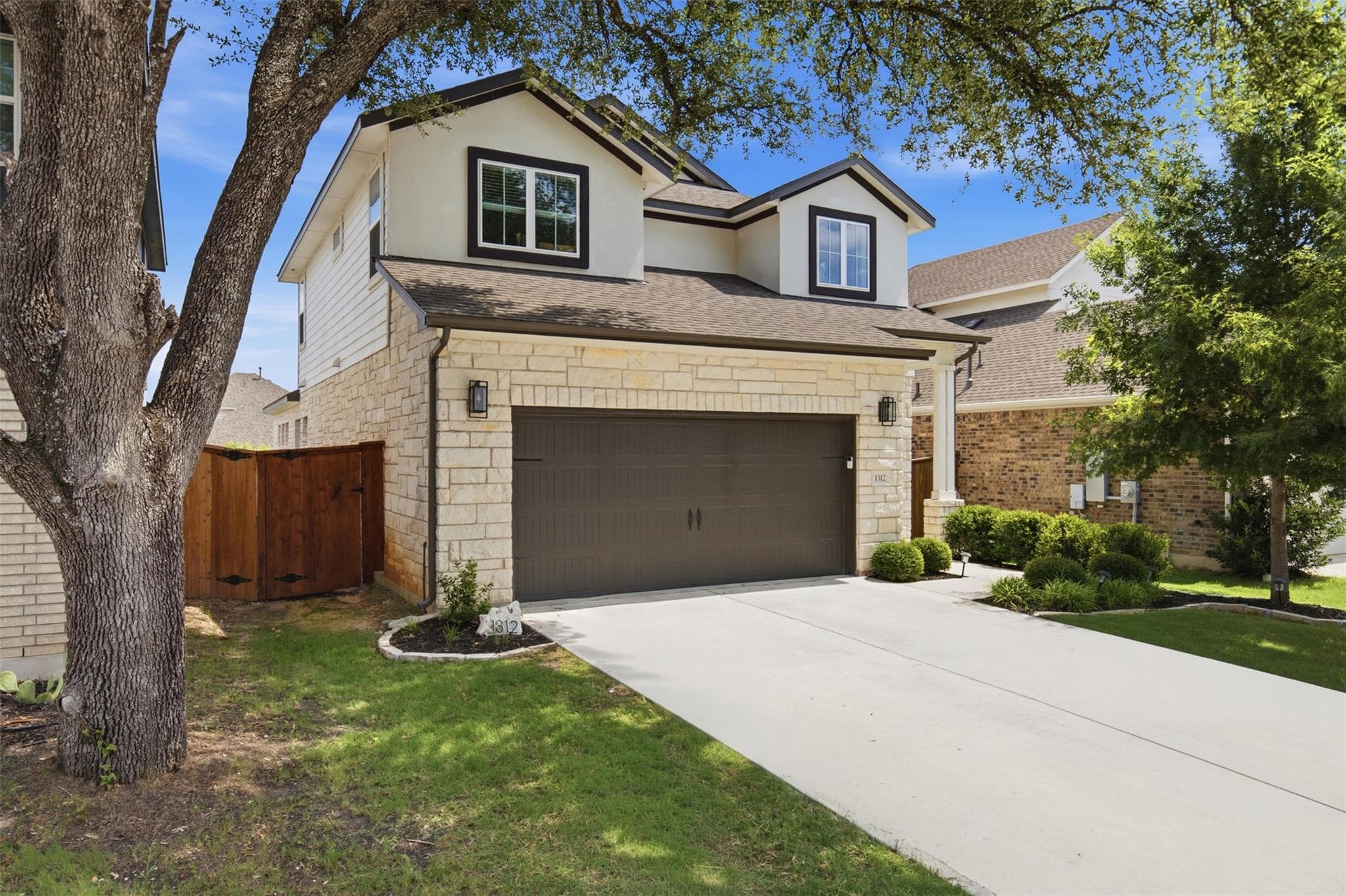 1312  Salt Lick Dr