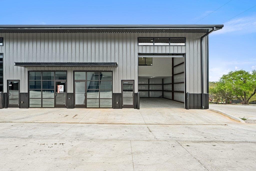 451  Farrell Rd  #100B