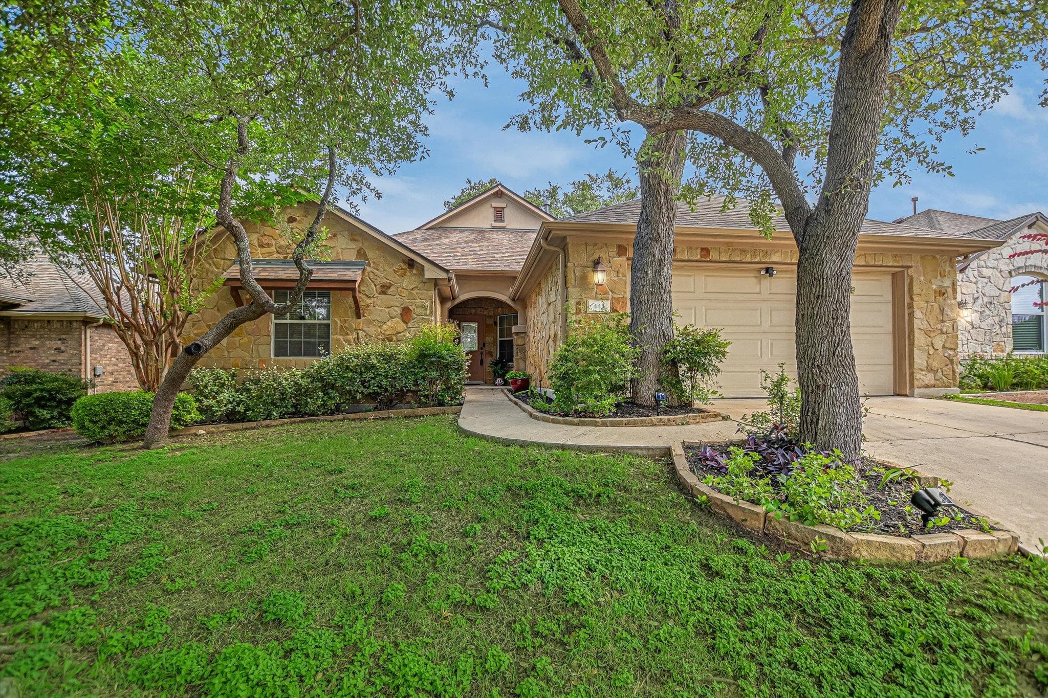445  MANCHESTER Ln