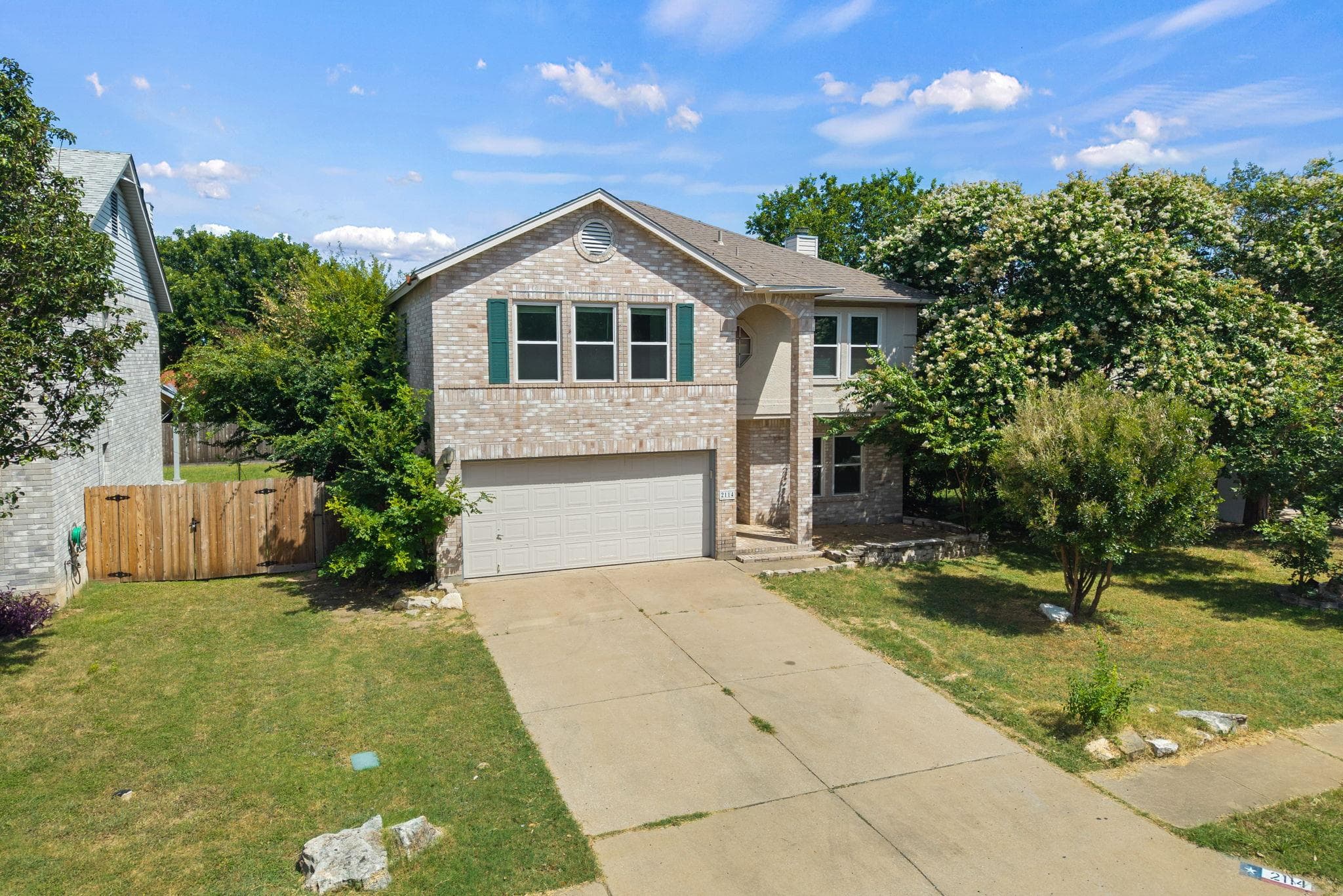 2114  Milan Dr