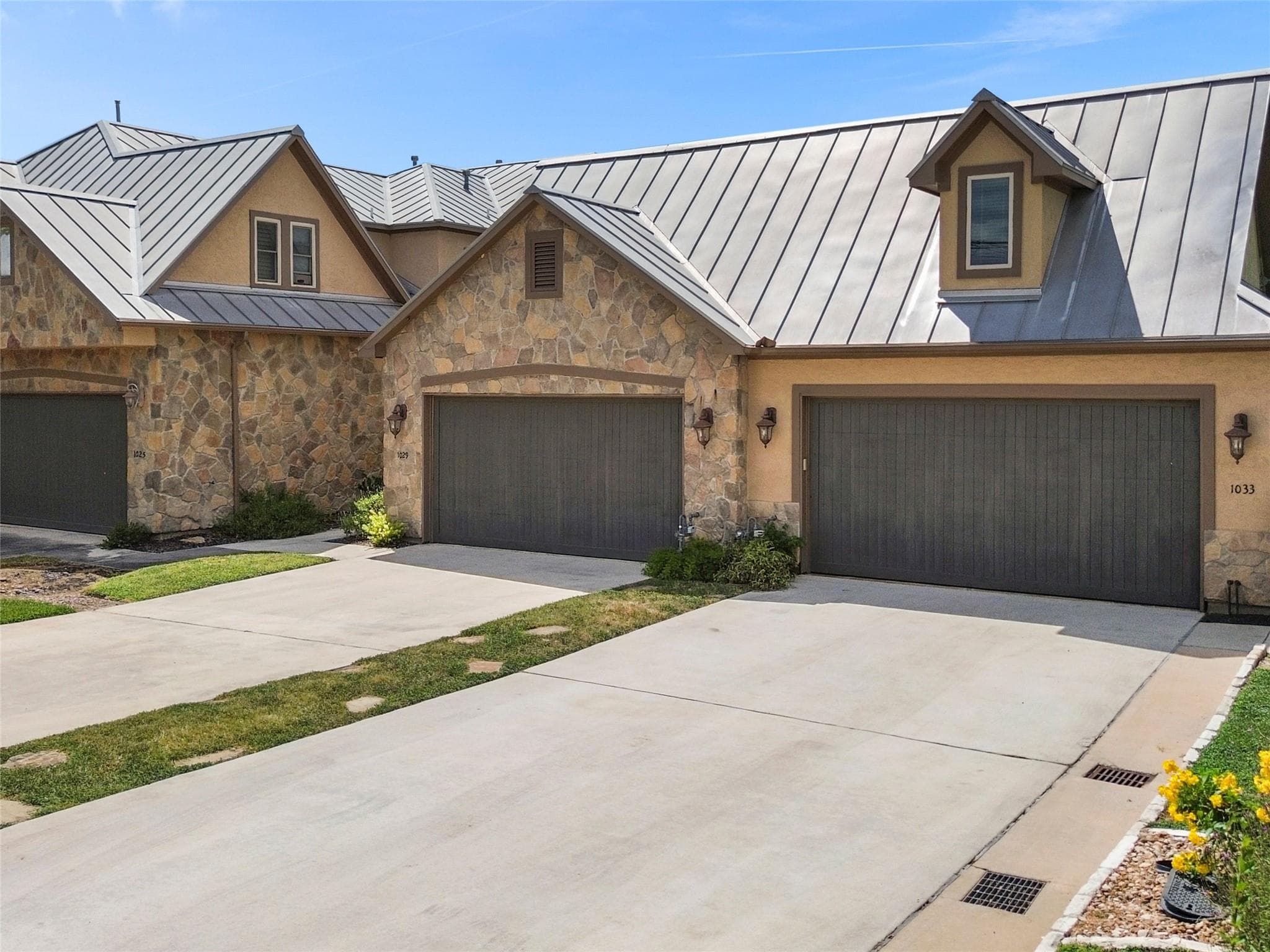 1033  Gruene Rd