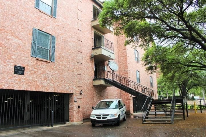 2401  Leon St  #200