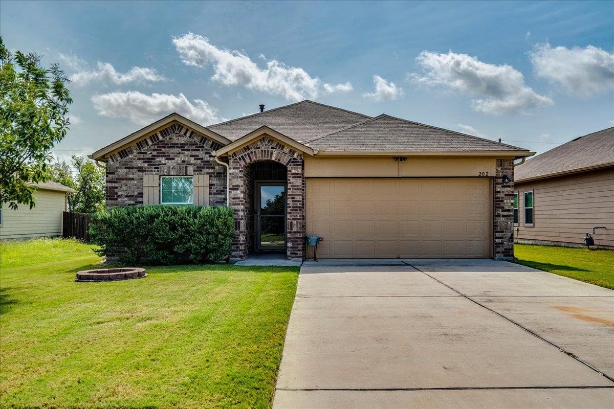 202 Hess Dr