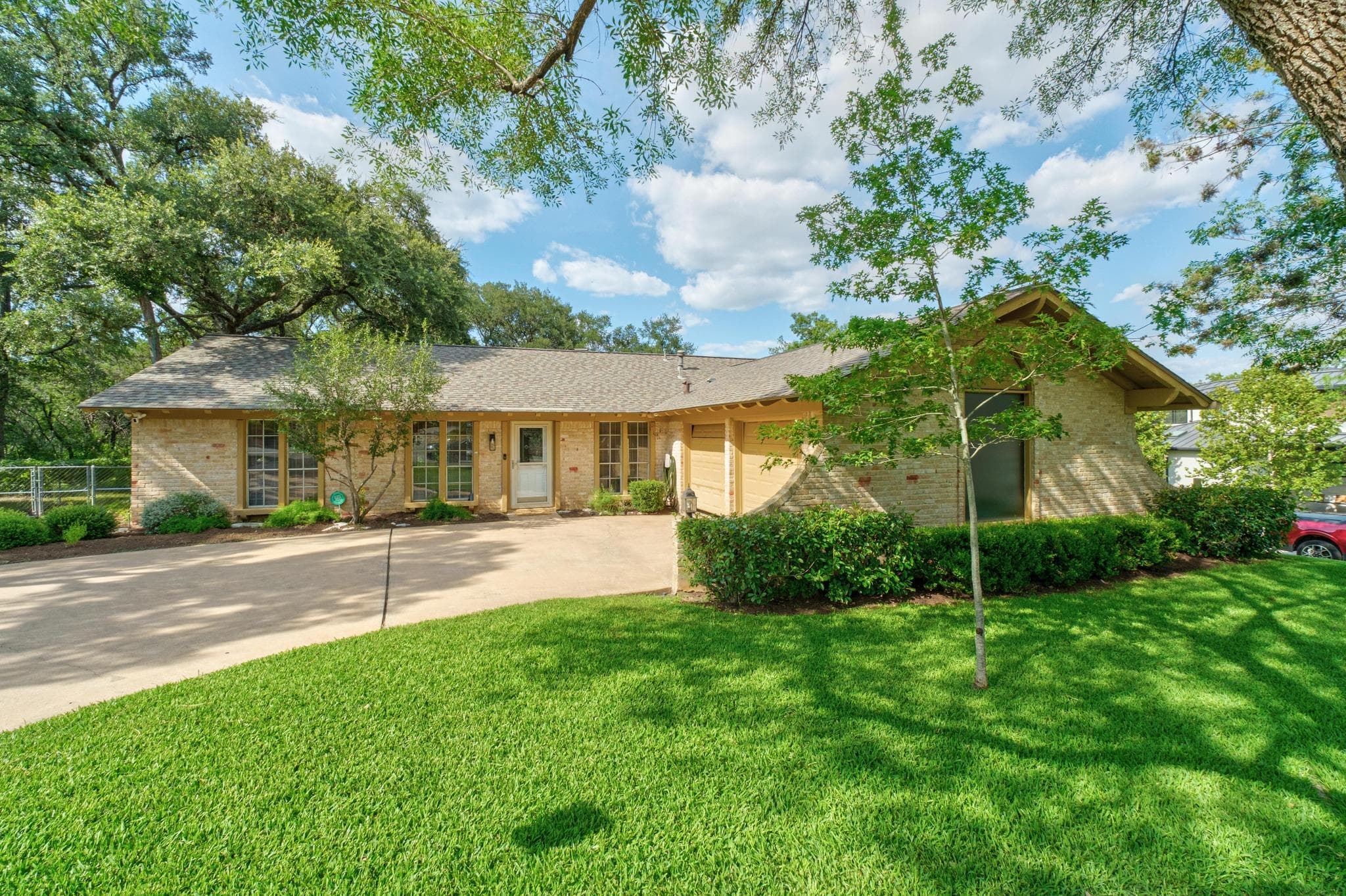 2150 Barton Hills Dr