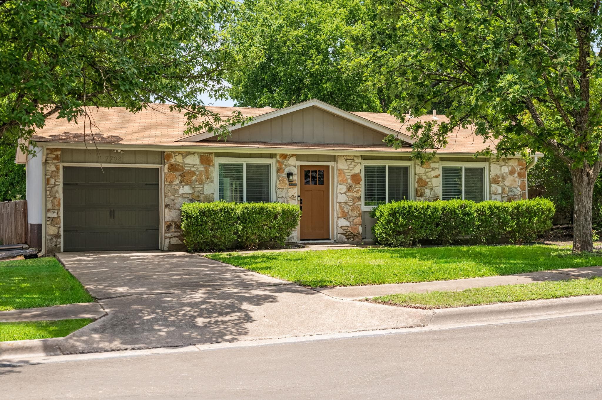 7703  Cloudberry Cir