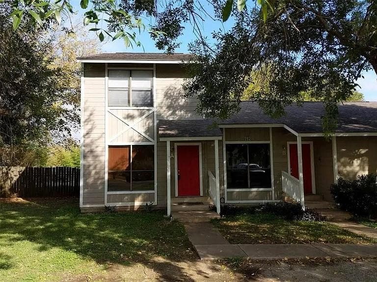 112  Hillside Cv  #A